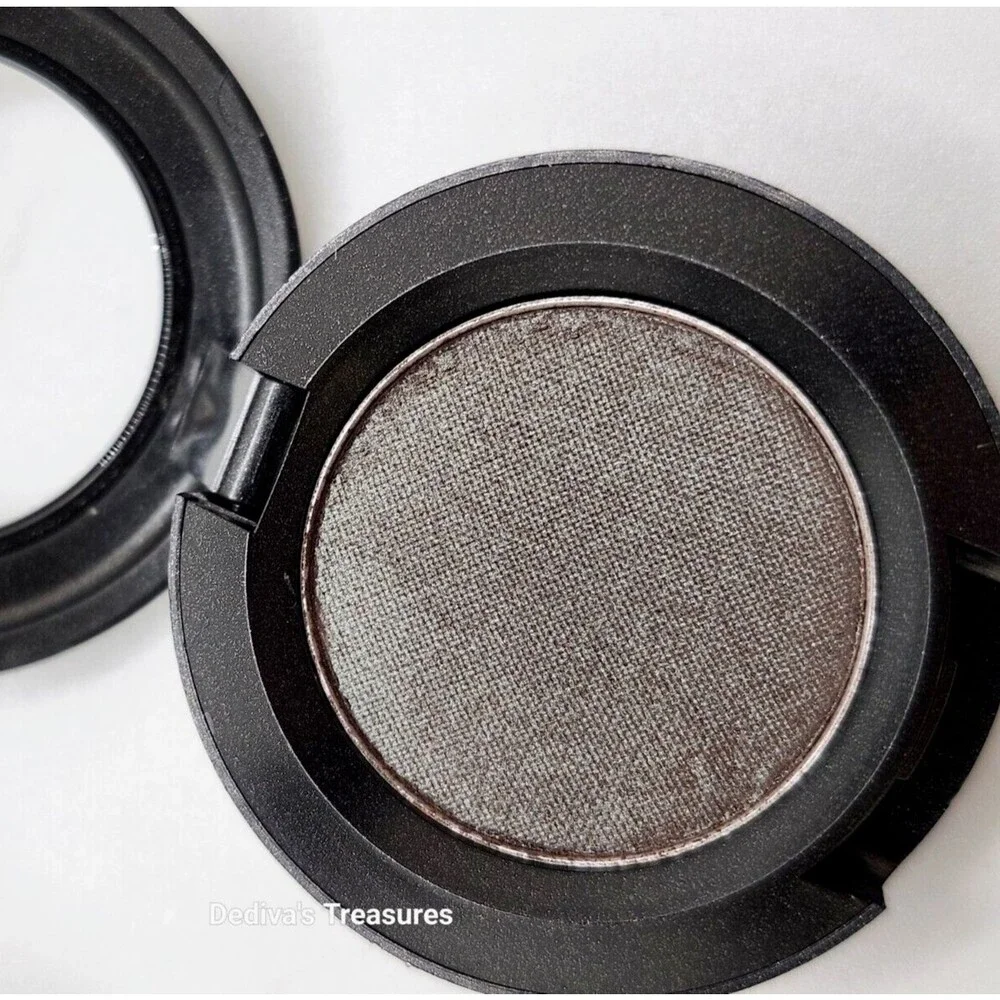 MAC CLUB Eye Shadow ~ Red Brown Green Pearl  Satin~ NIB 1.5gm~ RETIRED
